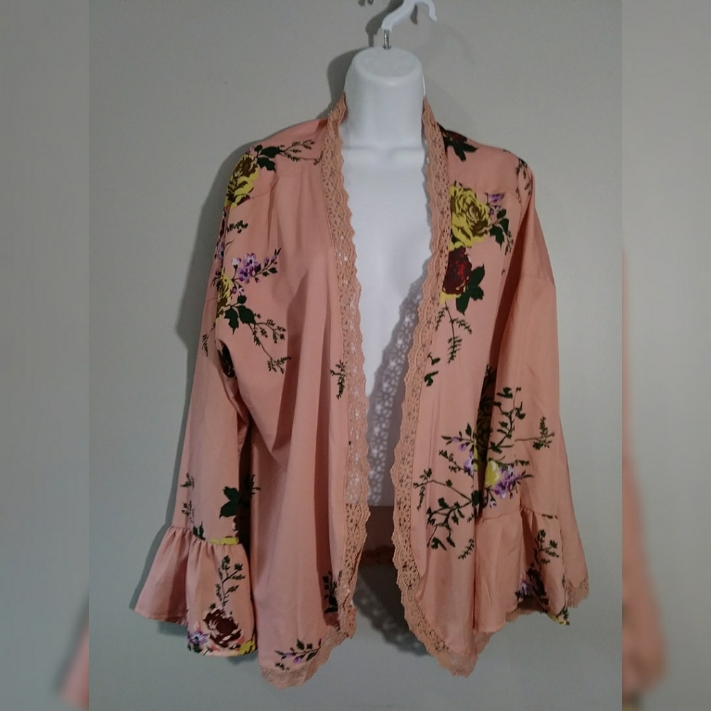 EUC Misslook floral duster with crochet trim  2XL